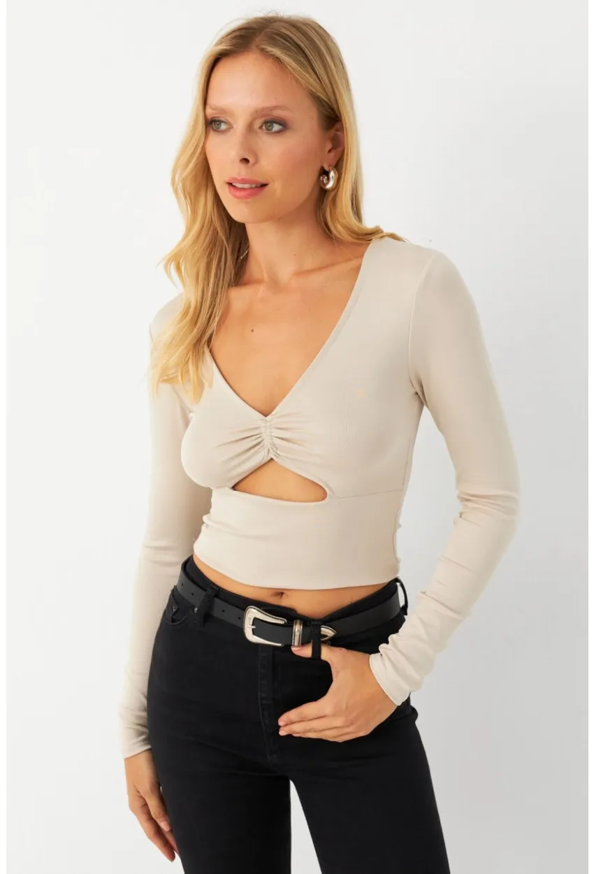 Kadın Vanilya Önü Pencereli Crop Bluz AYD393