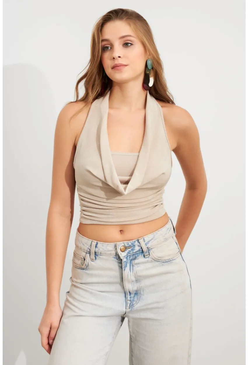 Kadın Vanilya Zincir Aksesuarlı Degaje Yaka Bluz MTK13443