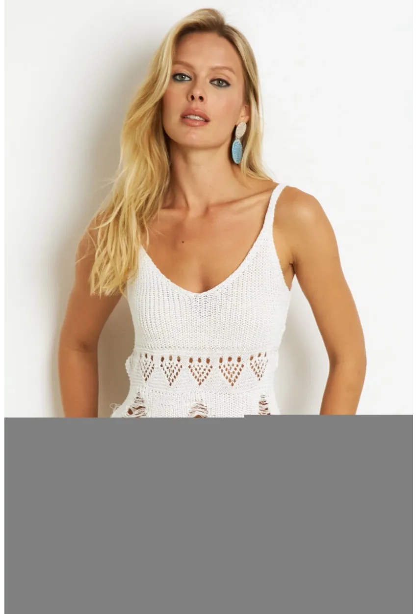 Kadın Beyaz Ajurlu Triko Bluz KAZ08