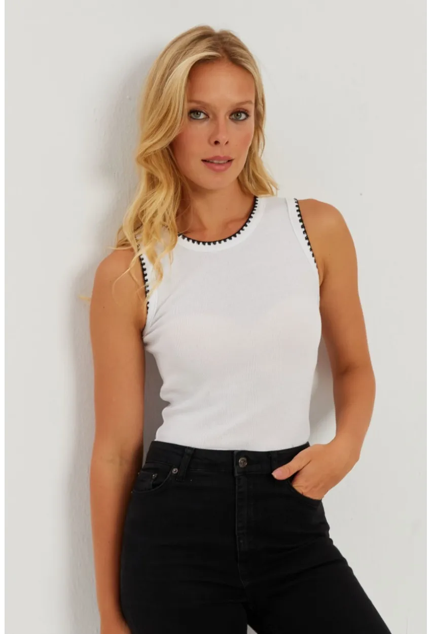 Kadın Beyaz Biyeli Kaşkorse Bluz AYD318