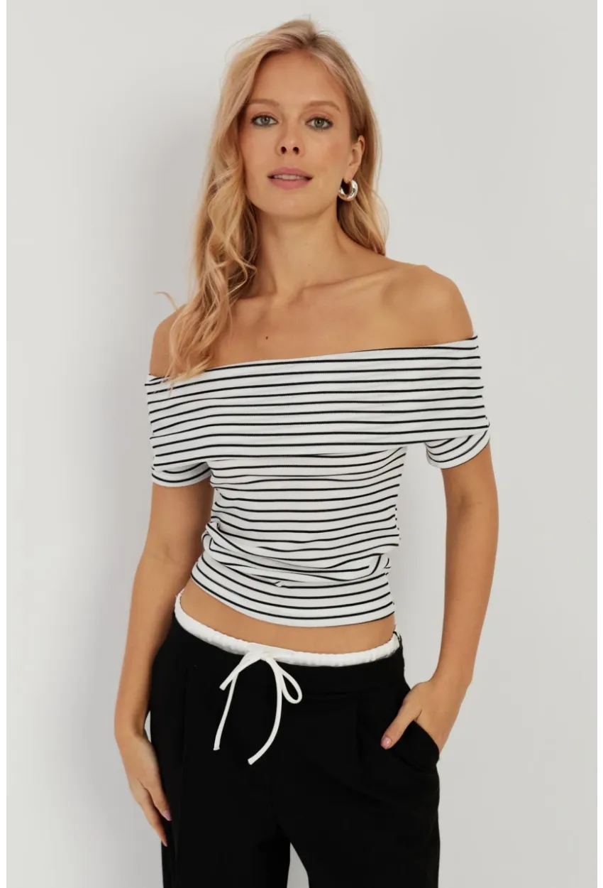 Kadın Beyaz Çizgili Madonna Bluz YZ1001