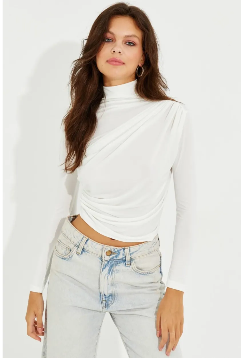 Kadın Beyaz Drapeli Bluz LPP1226