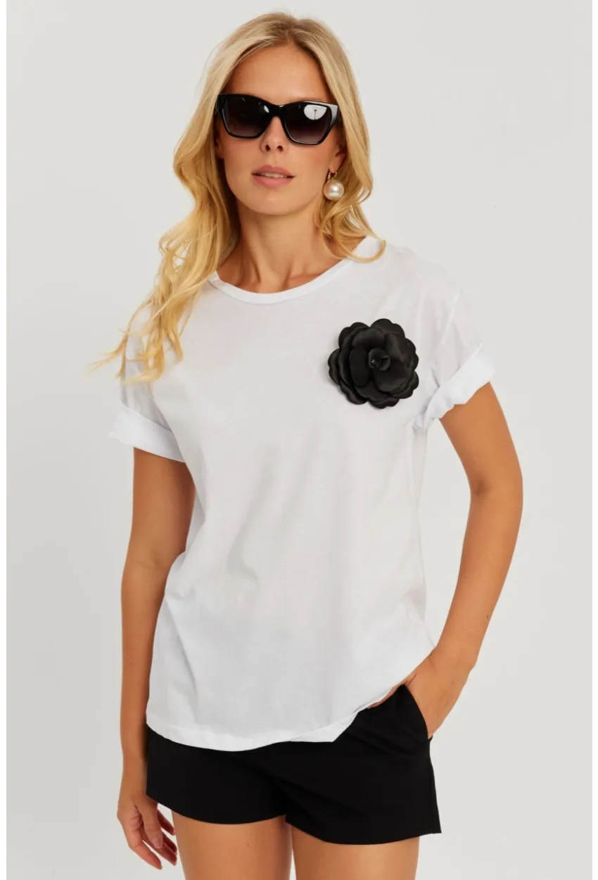 Kadın Beyaz Gül Aksesuarlı T-Shirt SF12721