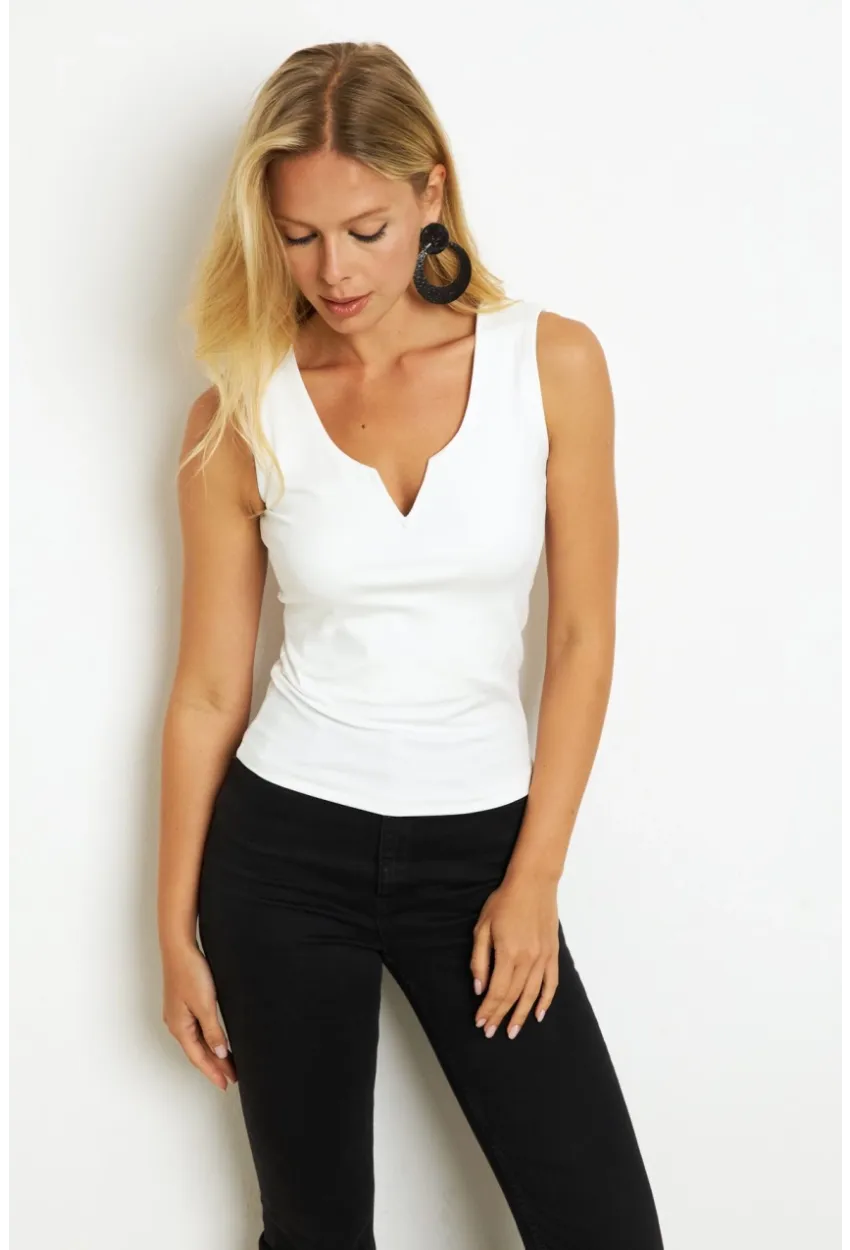 Kadın Beyaz Kolsuz Bluz EY2712