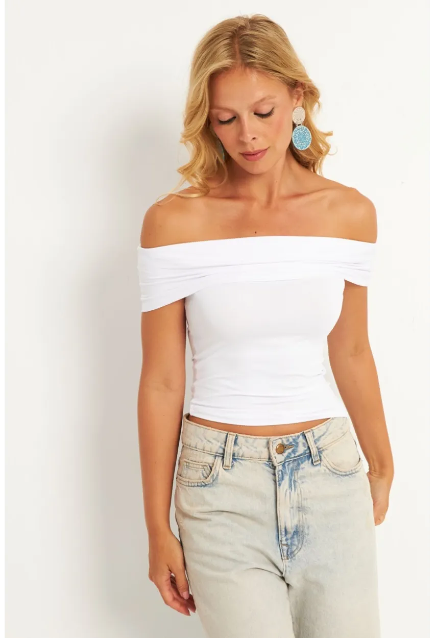 Kadın Beyaz Madonna Yaka Bluz CY340