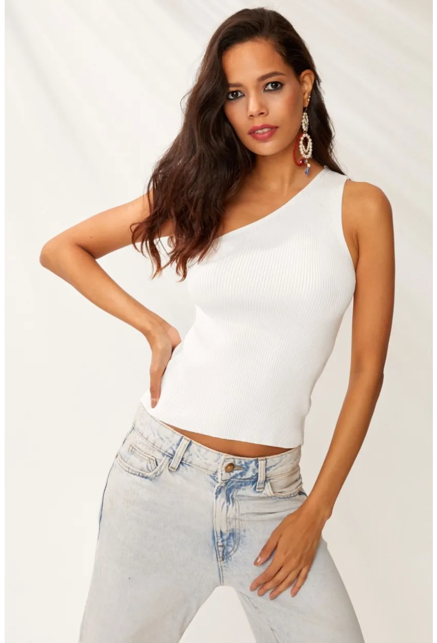 Kadın Beyaz Tek Omuz Triko Bluz YV90