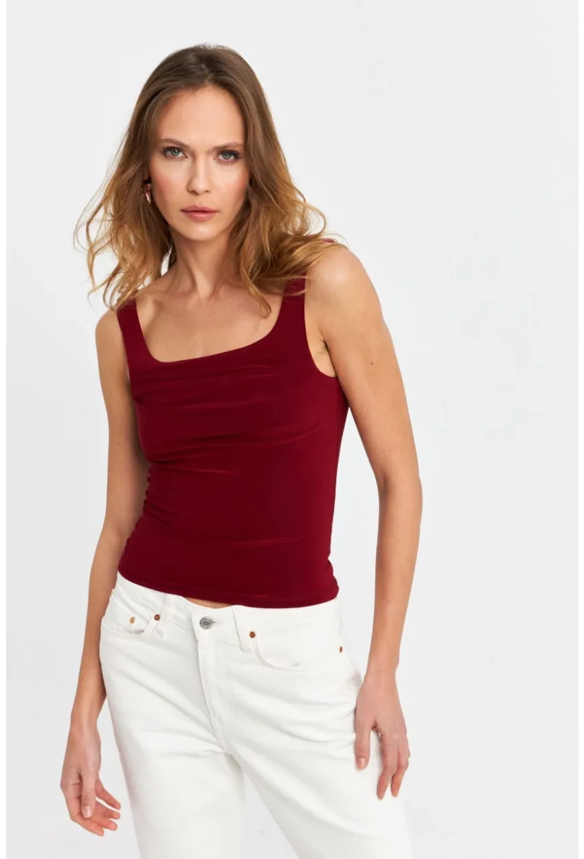 Kadın Bordo Degaje Yaka Askılı Atlet GÇ199