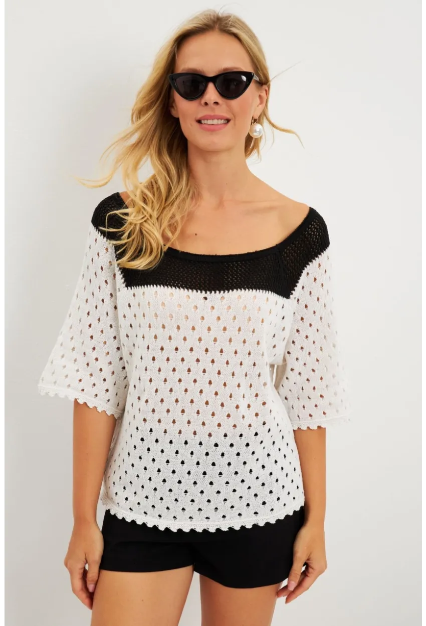 Kadın Ekru Ajurlu Triko Bluz YV230