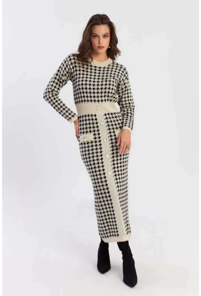 Kadın Ekru-Siyah Düğme Aksesuarlı Desenli Maxi Elbise NUV41