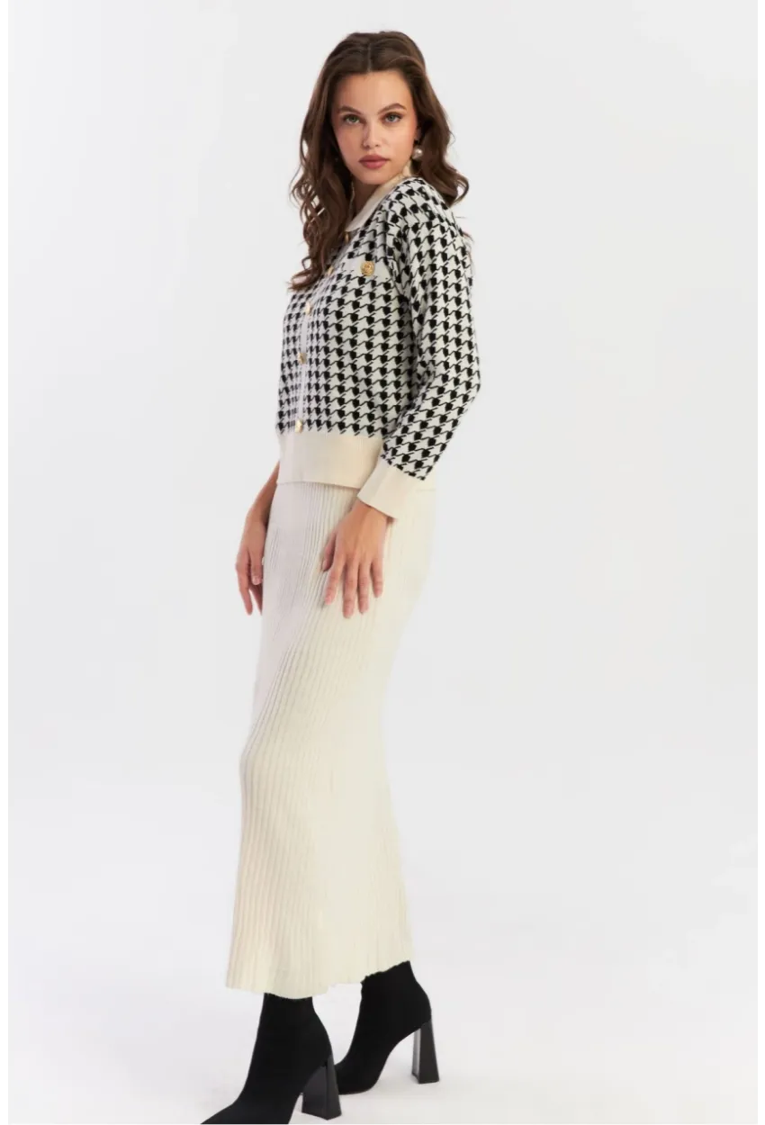 Kadın Ekru-Siyah Kazayağı Desenli Triko Takım NUV36