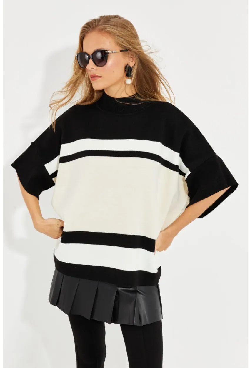 Kadın Ekru-Siyah Panço Kazak SF2513