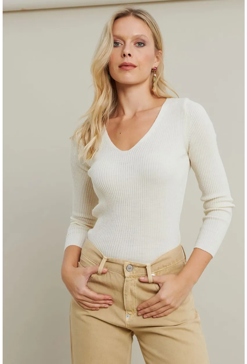 Kadın Ekru V Yaka Triko Bluz YV284