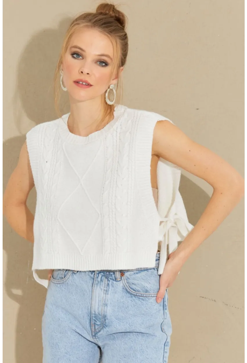 Kadın Ekru Yanları Bağlamalı Süveter YV210