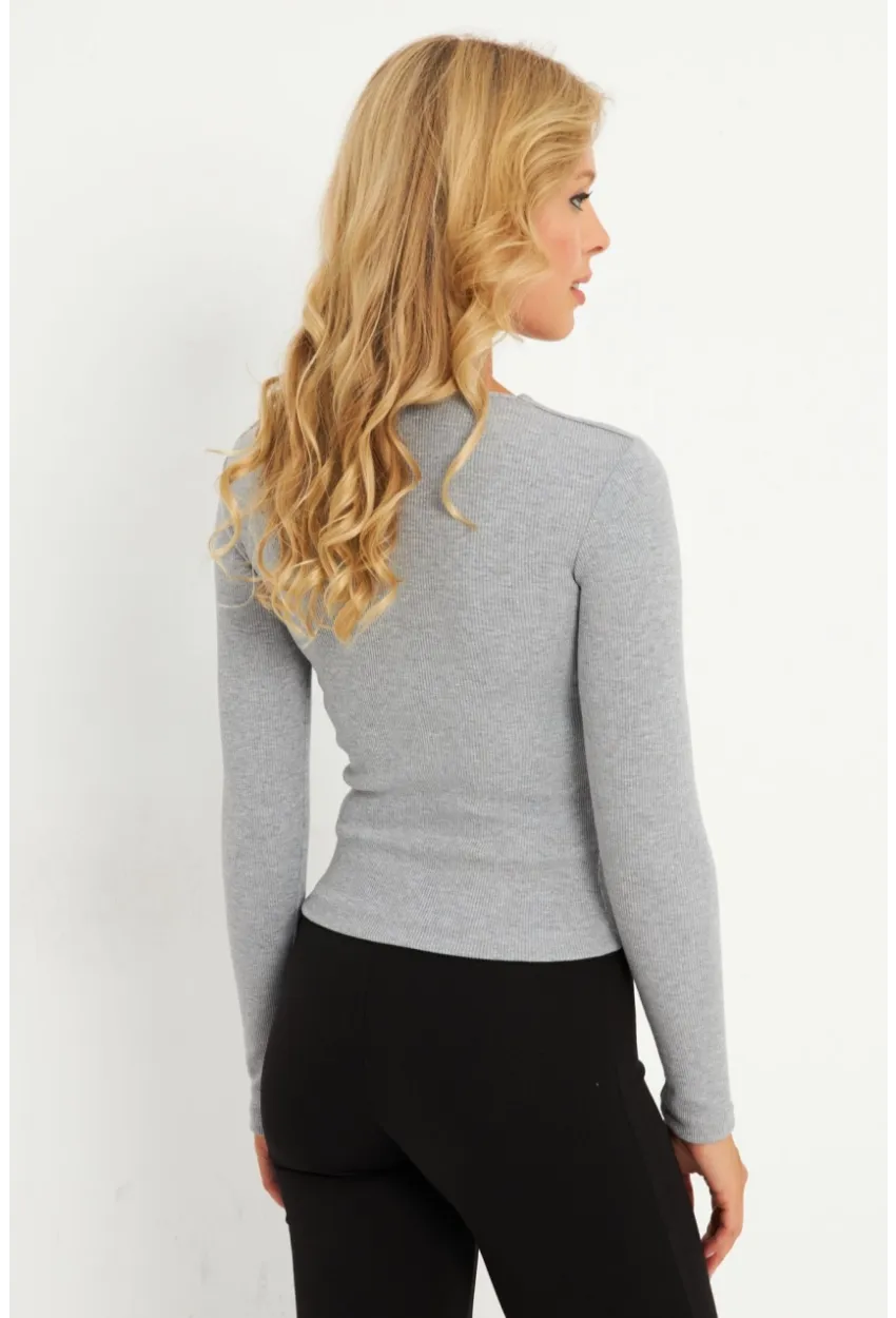 Kadın Gri Aksesuarlı Kaşkorse Bluz RLO17