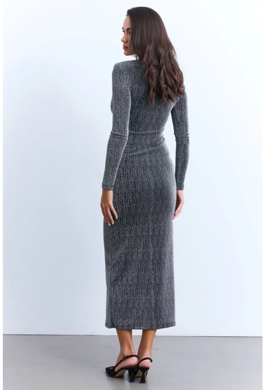 Kadın Gümüş Rengi Omuzları Vatkalı Simli Şık Midi Elbise MON139