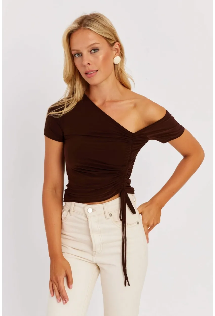 Kadın Kahverengi Asimetrik Yaka Asansörlü Bluz GÇ162
