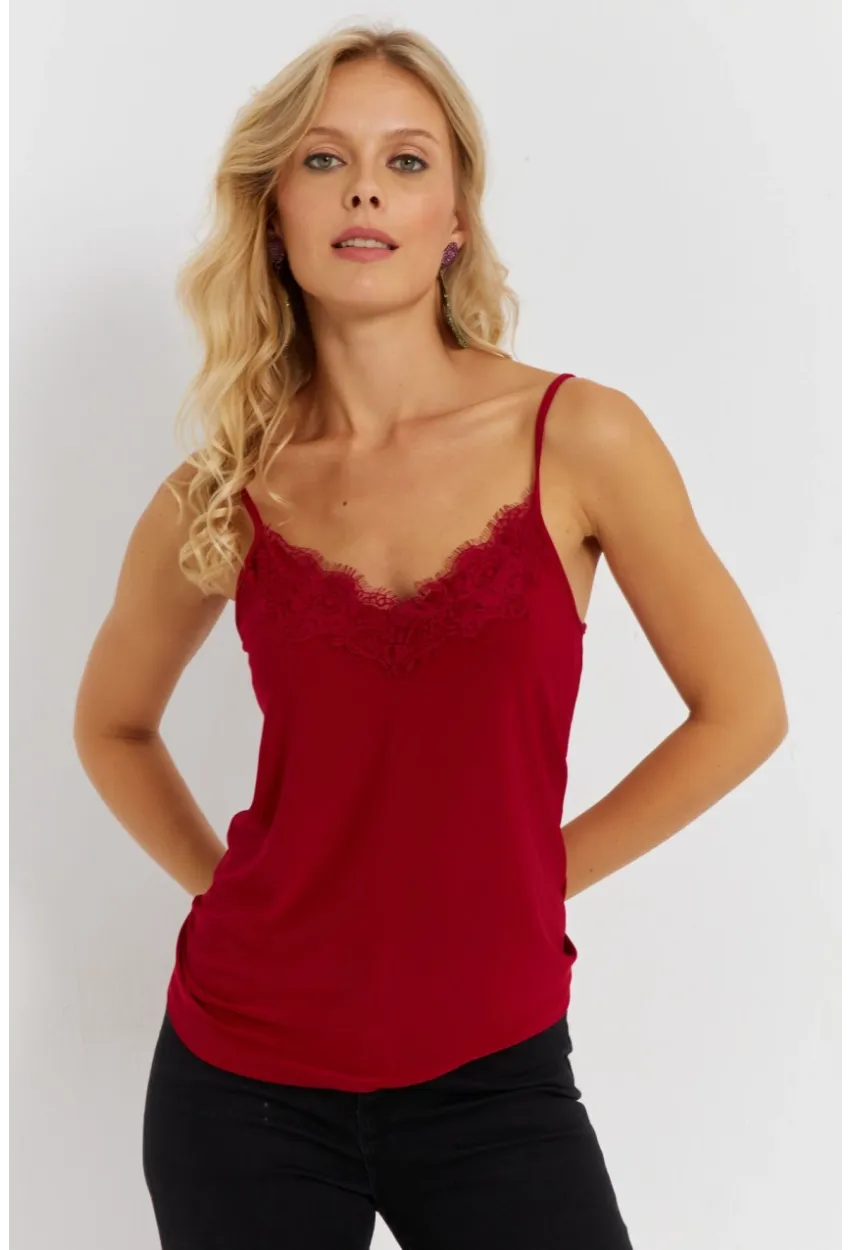 Kadın Kırmızı Dantelli Atlet AYD353