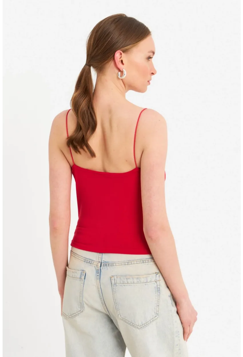 Kadın Kırmızı Degaje Yaka Basic Askılı Bluz YDF101