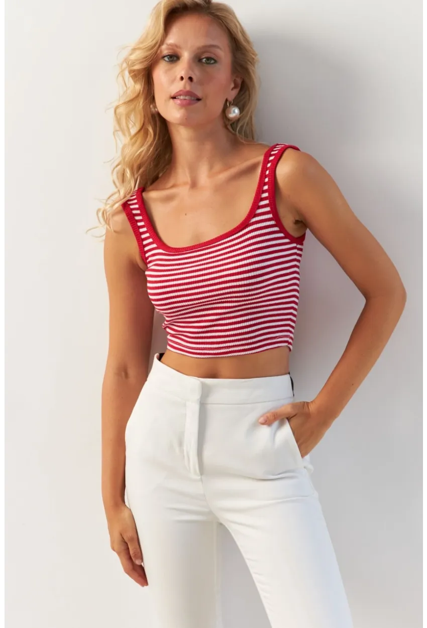 Kadın Kırmızı Kare Yaka Çizgili Bluz XL2036
