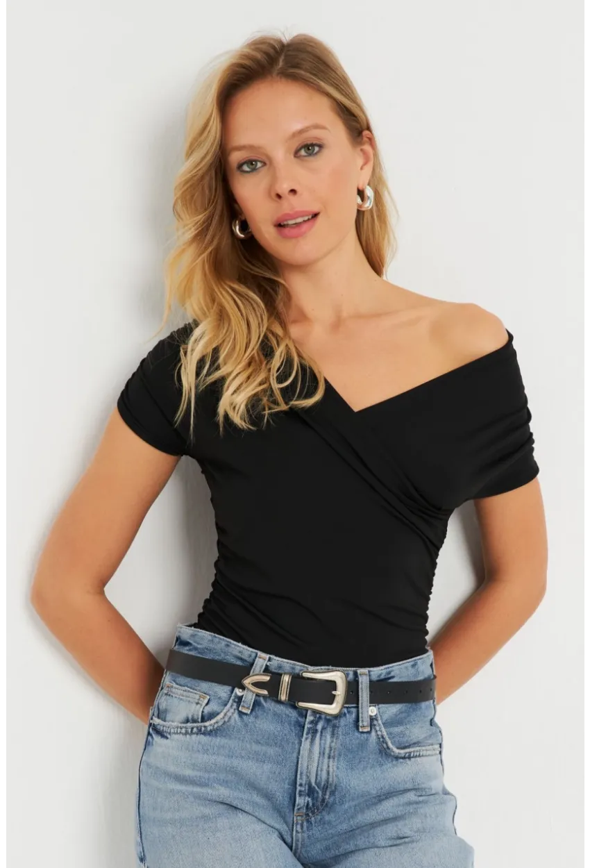 Kadın Kruvaze Büzgülü Bluz Siyah EY2725