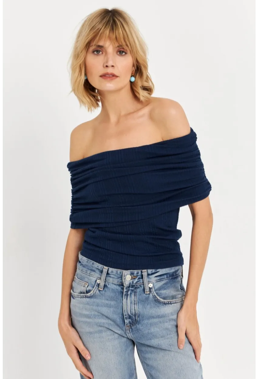 Kadın Lacivert Kolsuz Madonna Yaka Bluz TF51