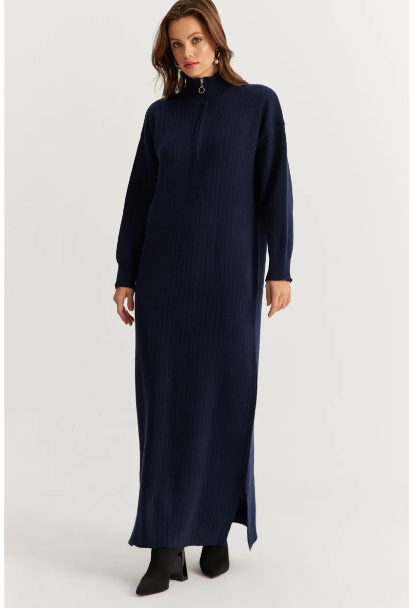 Kadın Lacivert Yakası Fermuarlı Triko Maxi Elbise MNUV10