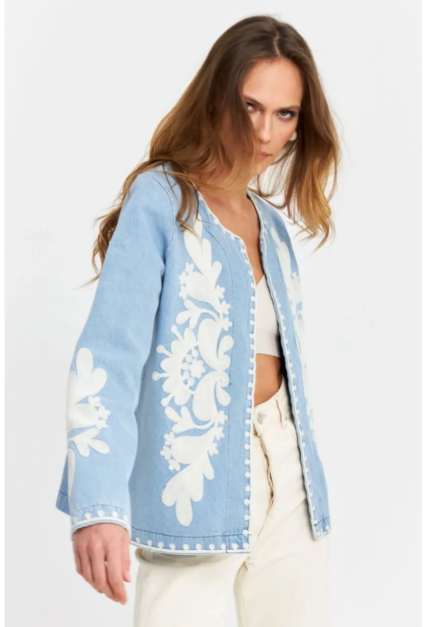 Kadın Mavi Nakışlı Mevsimlik Denim Premium Ceket QS5583