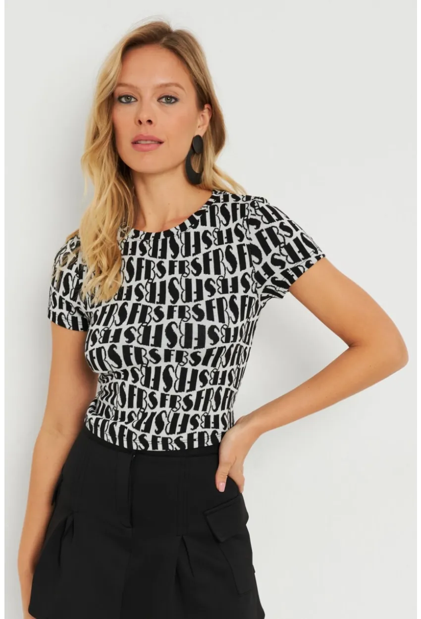 Kadın Sırt Dekolteli Crop Bluz Siyah-Beyaz AYD271