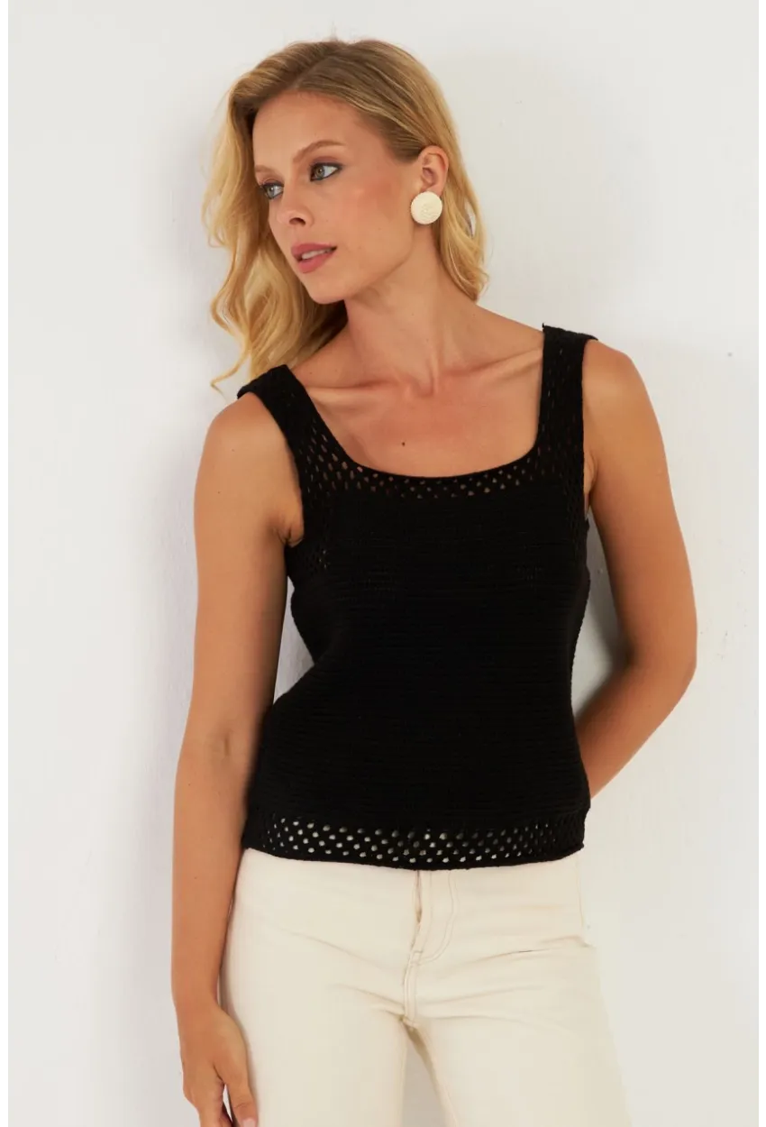 Kadın Siyah Ajurlu Triko Bluz YV258