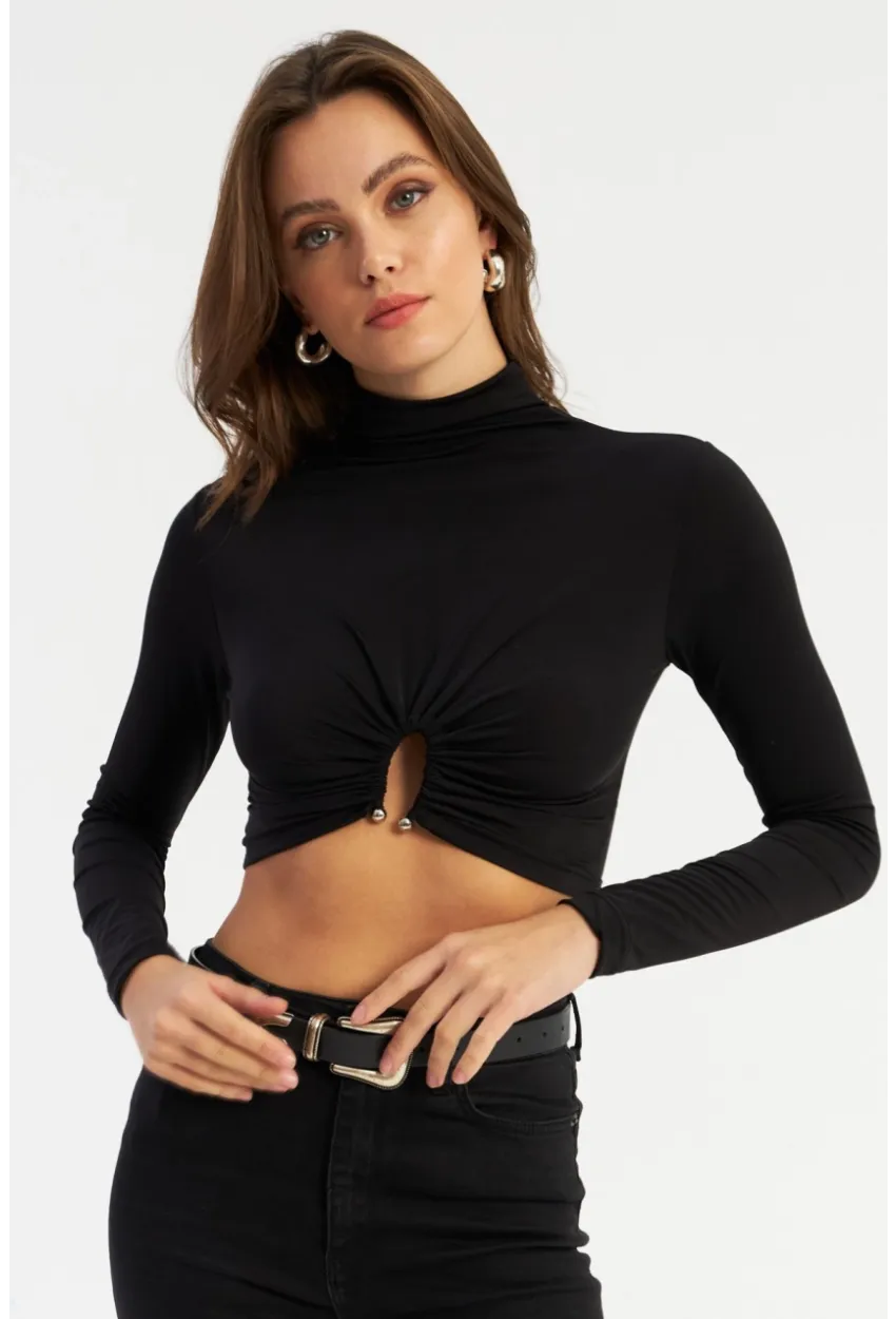 Kadın Siyah Aksesuarlı Crop Bluz EY2944