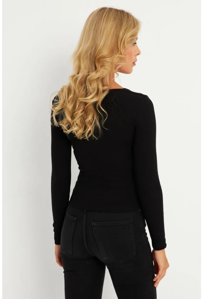 Kadın Siyah Aksesuarlı Kaşkorse Bluz RLO17