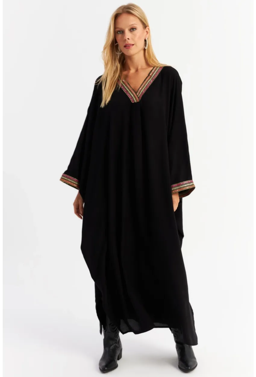 Kadın Siyah Aksesuarlı Şeritli Maxi Elbise MALO12