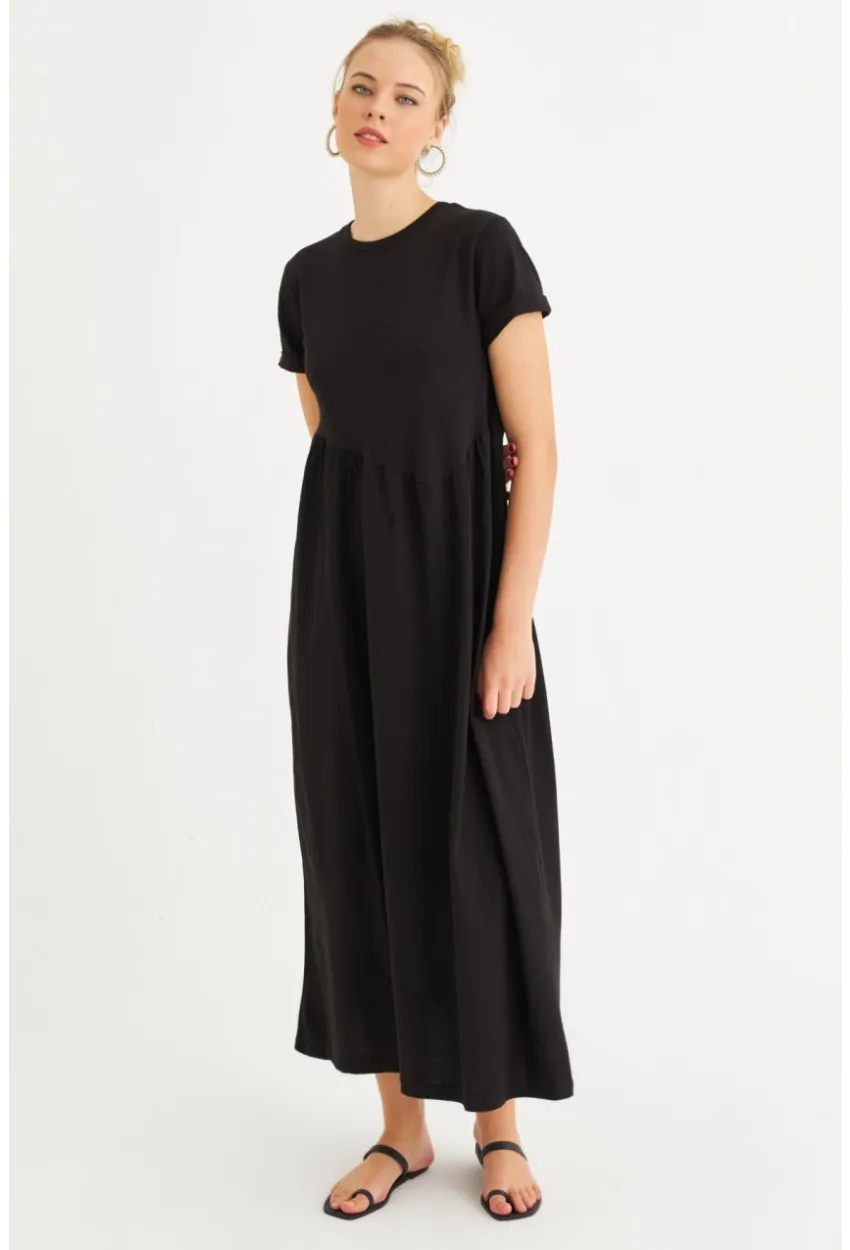 Kadın Siyah Asimetrik Dikişli Maxi Elbise MDMR440