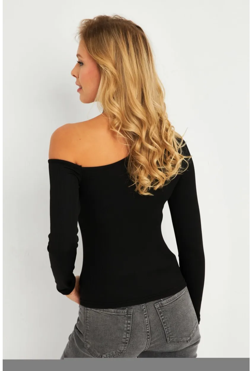 Kadın Siyah Asimetrik Yaka Bluz CG376