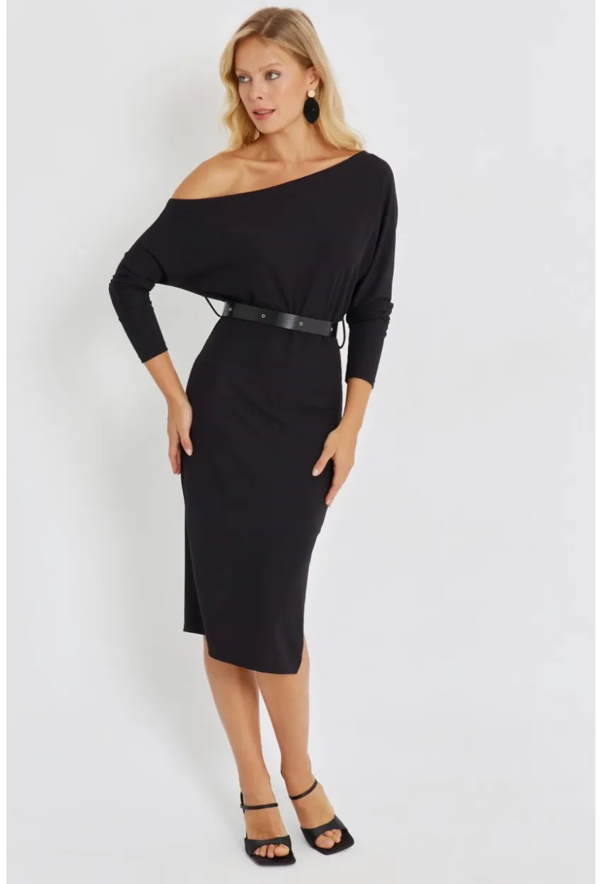 Kadın Siyah Asimetrik Yaka Kemerli Midi Elbise KED4043