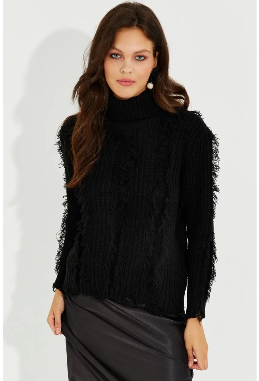 Kadın Siyah Balıkçı Yaka Püsküllü Triko Kazak KZ2471