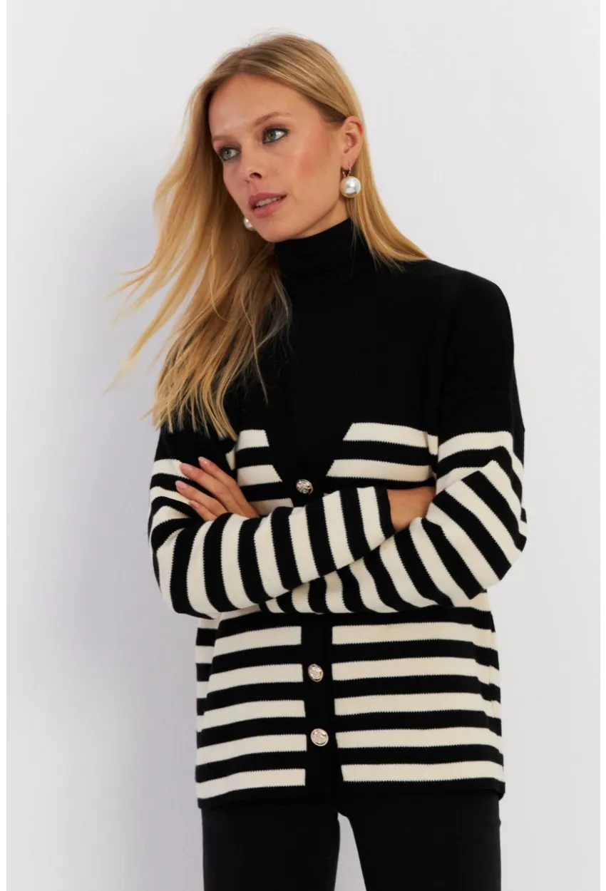 Kadın Siyah-Beyaz Çizgili Triko Hırka CNG3