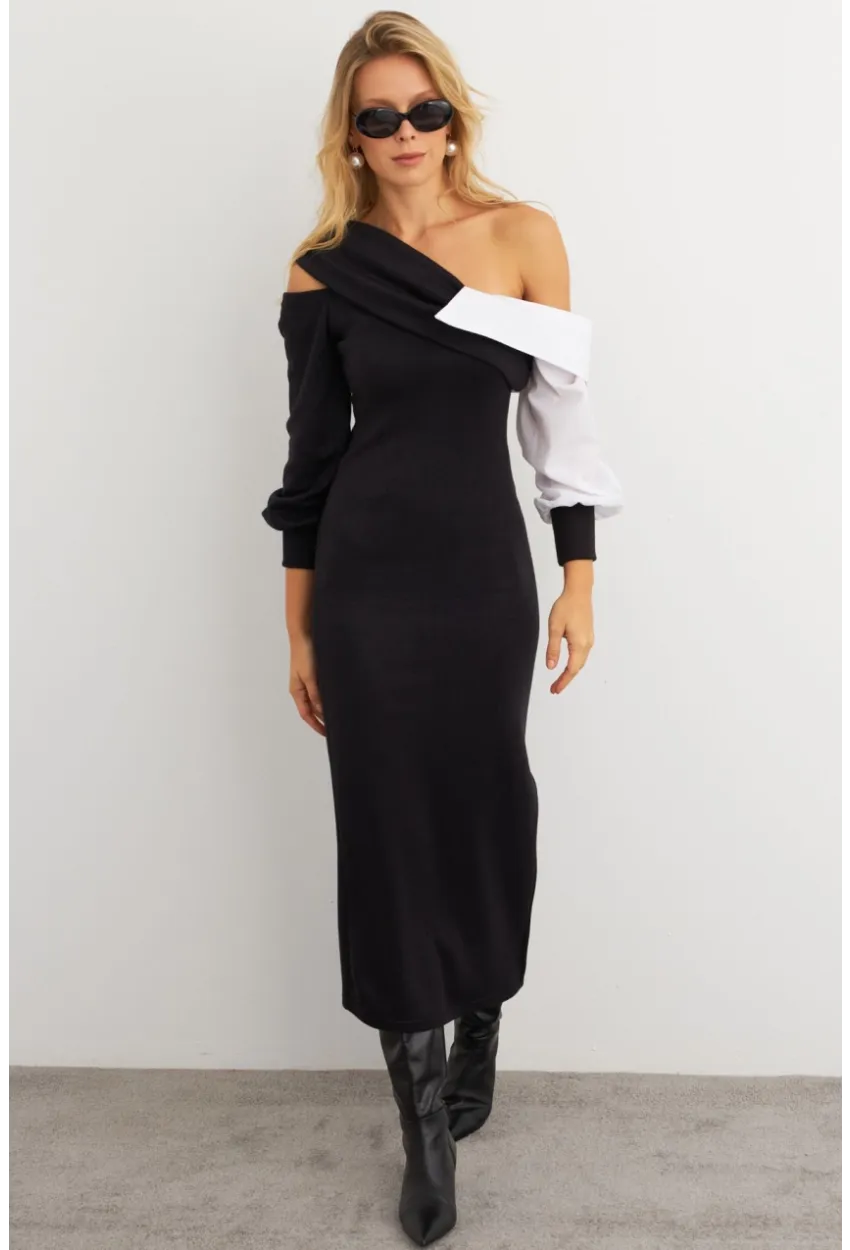 Kadın Siyah Blok Kumaşlı Asimetrik Yaka Maxi Elbise KED4469