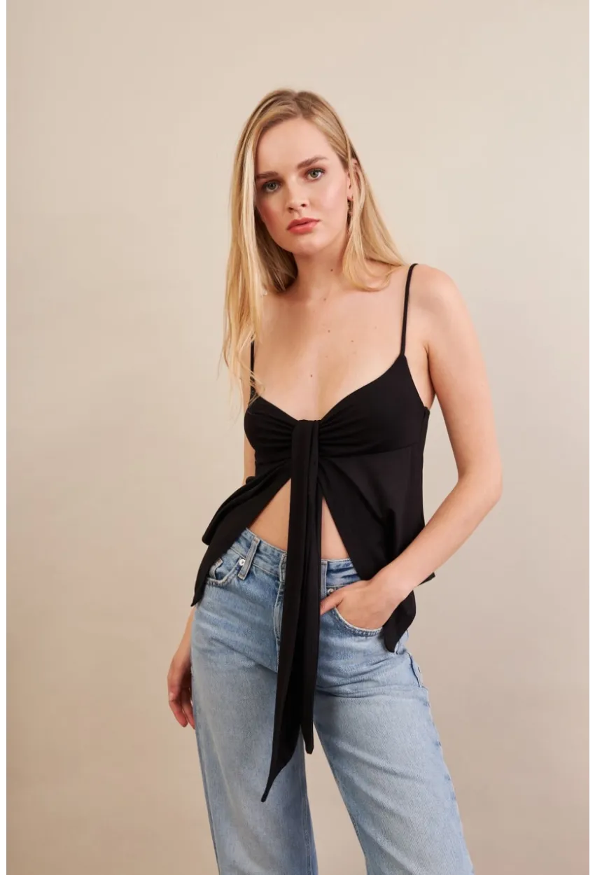 Kadın Siyah Büzgülü Asimetrik Bluz ZH172