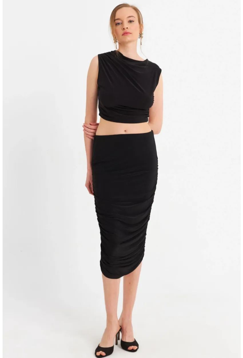Kadın Siyah Büzgülü Crop Etek Takım ELT181