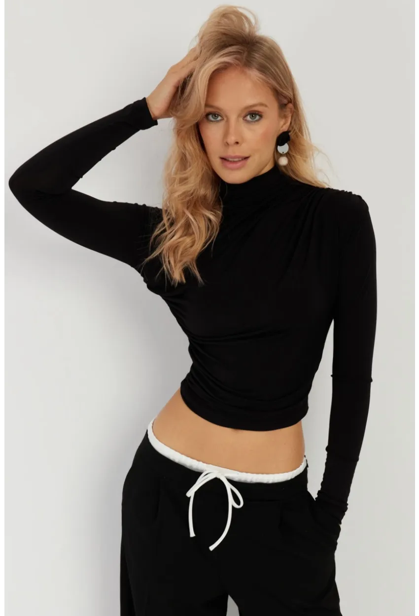 Kadın Siyah Büzgülü Kısa Bluz MEN2023-90