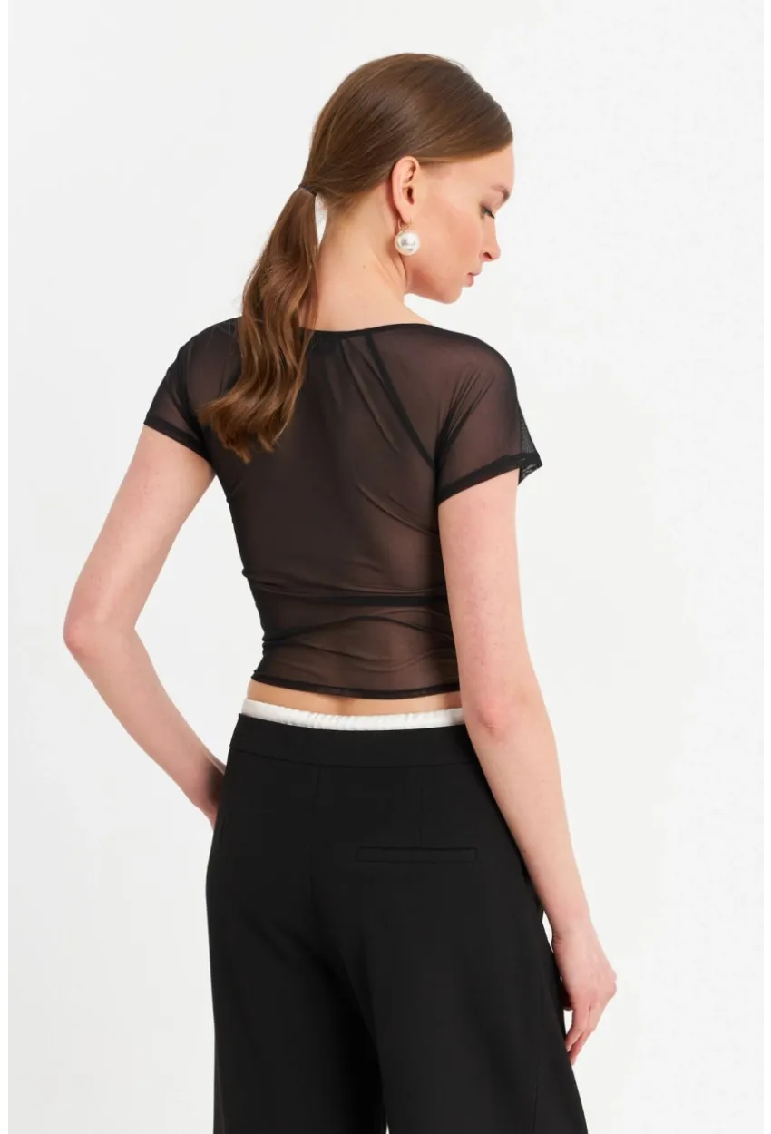 Kadın Siyah Büzgülü Tül Crop Bluz TPG04