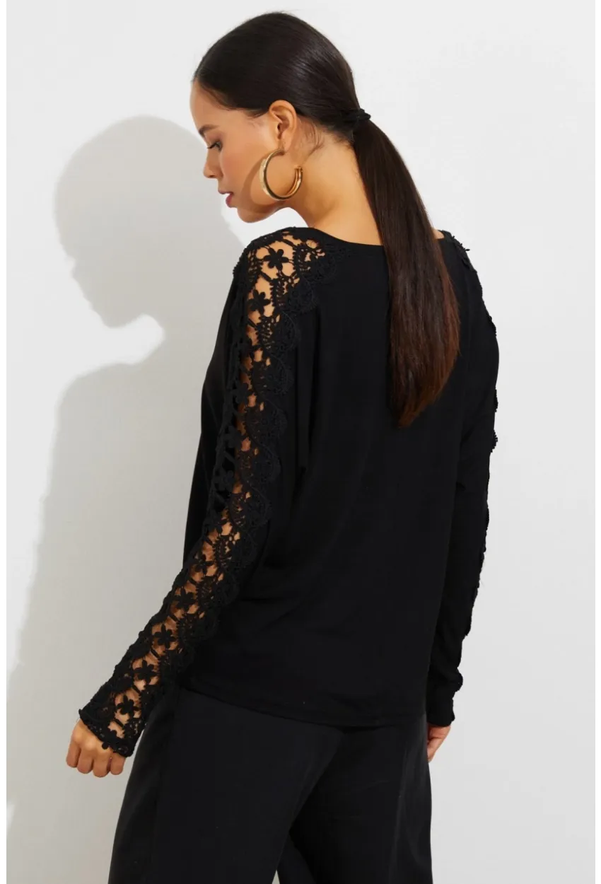 Kadın Siyah Dantel Detaylı V Yaka Bluz BK1622