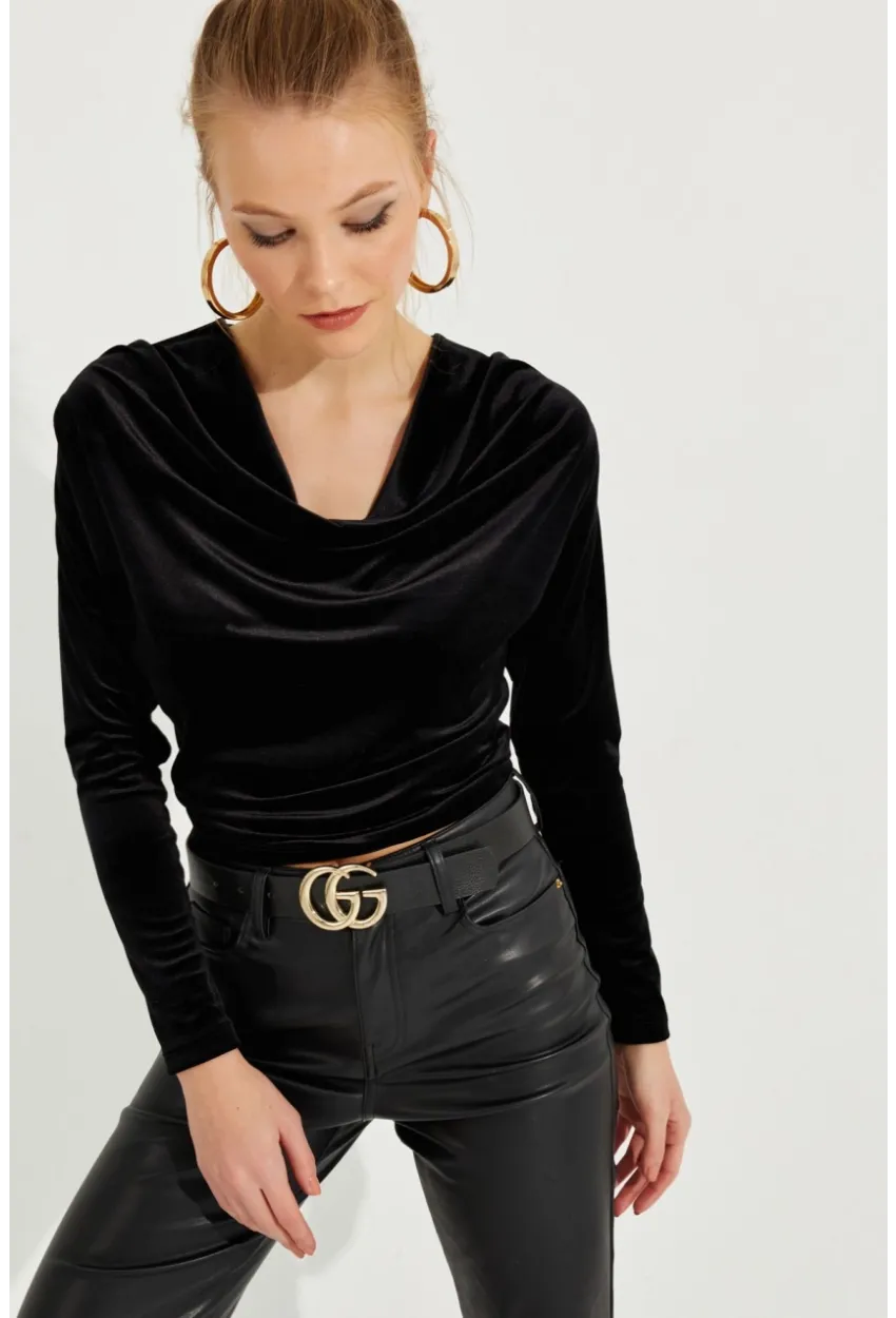 Kadın Siyah Degaje Yaka Kadife Bluz LPP1242