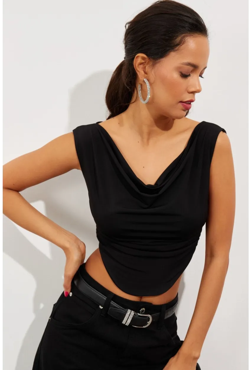 Kadın Siyah Degaje Yaka Yanları Büzgülü Crop Bluz B2494