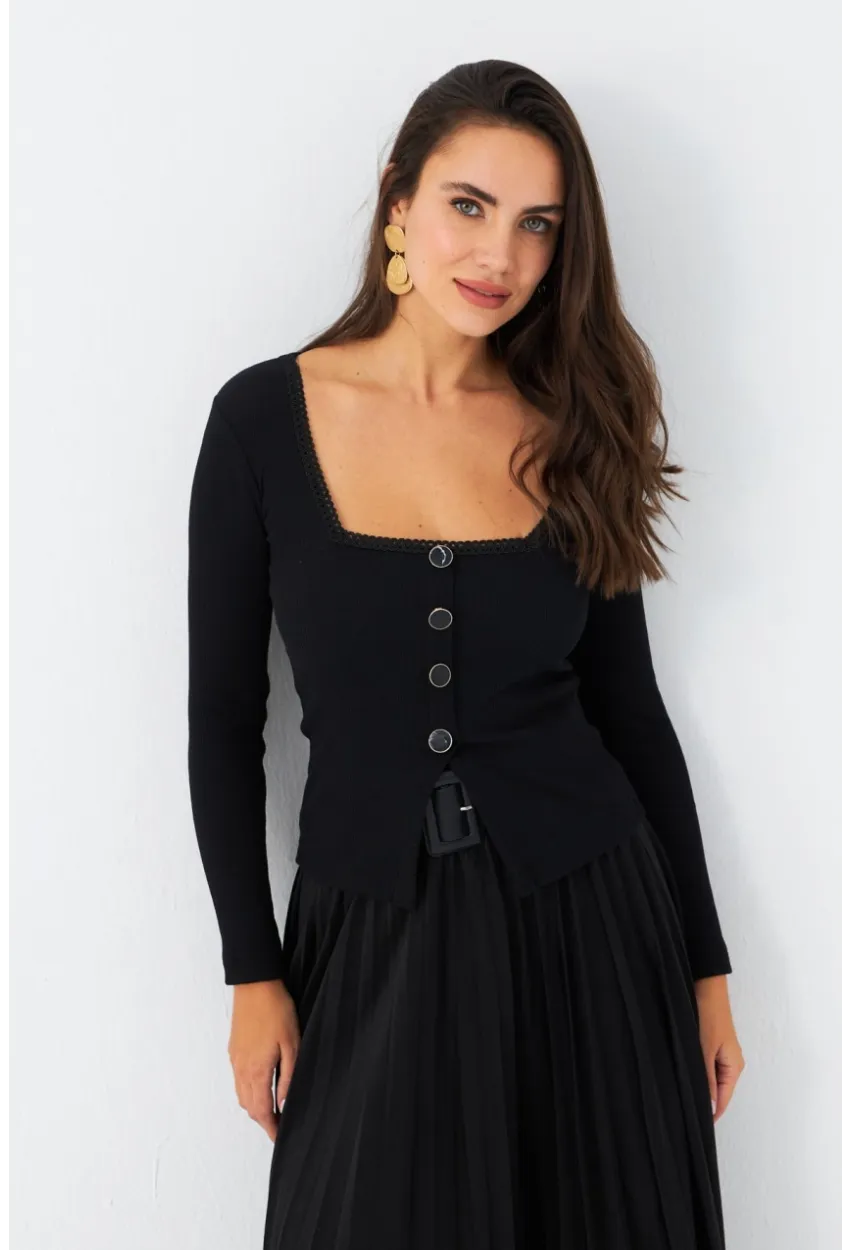 Kadın Siyah Düğme Detaylı Kare Yaka Bluz EY2987