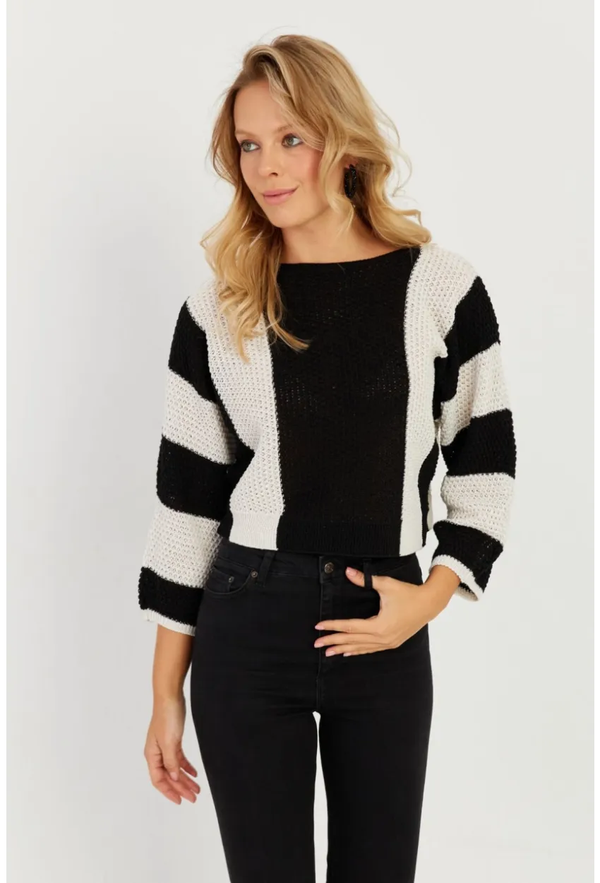 Kadın Siyah-Ekru Ajurlu Triko Kazak YV218