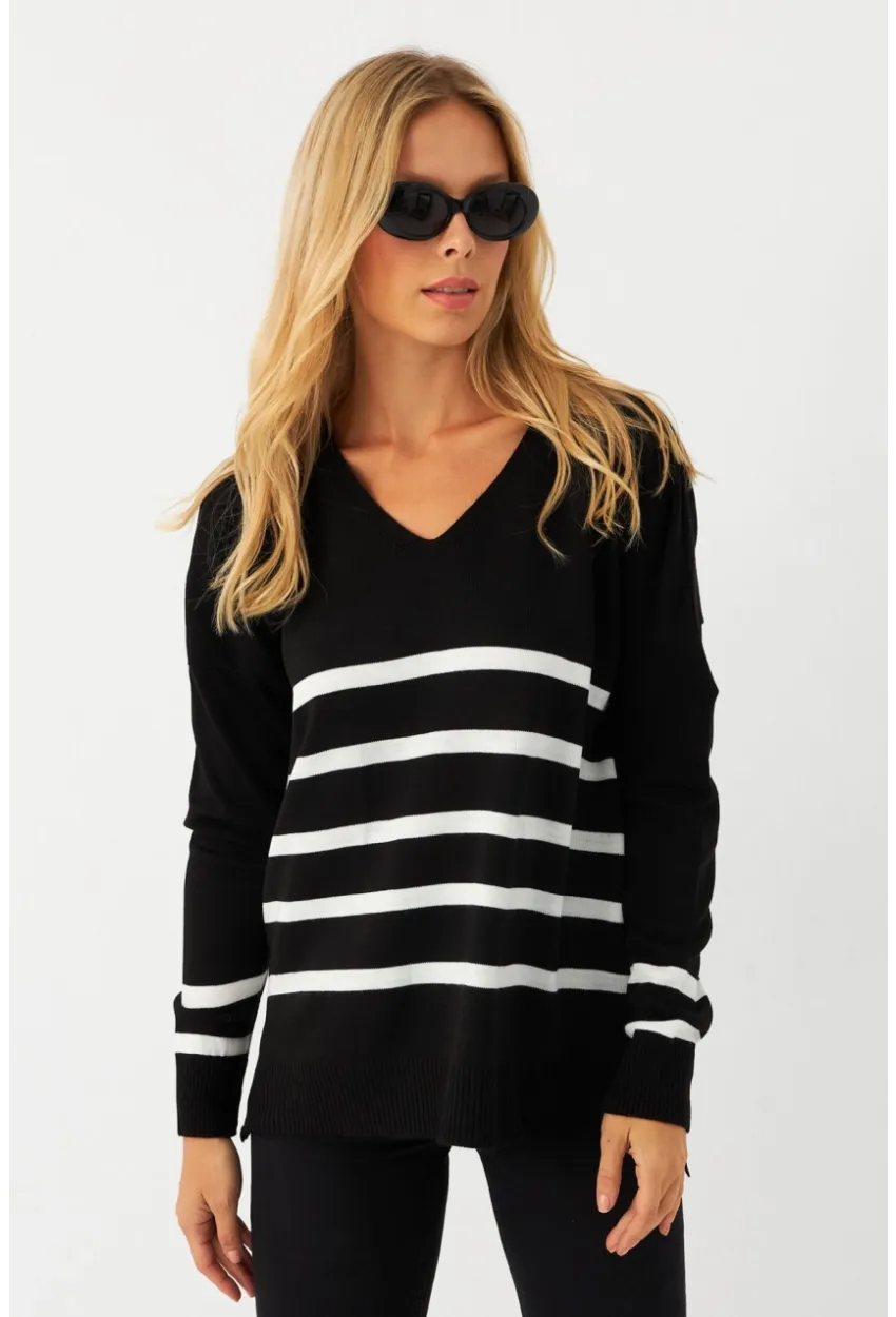 Kadın Siyah-Ekru V Yaka Çizgili Triko Kazak MYİL550