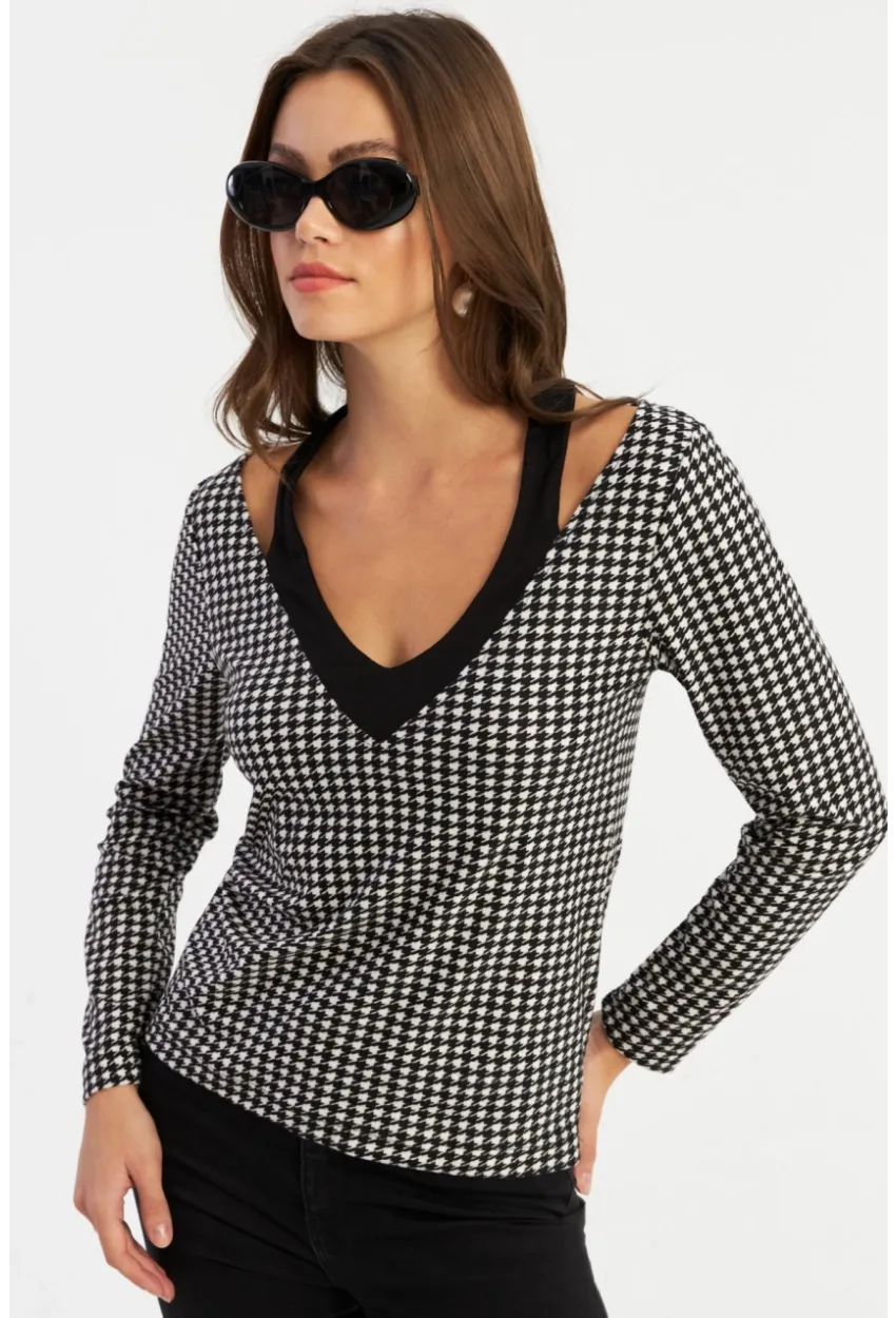 Kadın Siyah-Ekru V Yaka Kazayağı Bluz EY2940