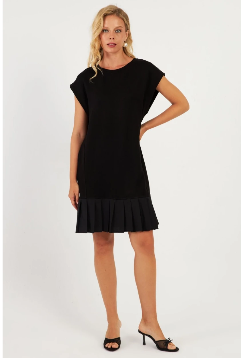 Kadın Siyah Eteği Volanlı Midi Elbise ST158